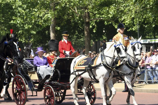 女王伊丽莎白二世和王子菲利普 — 图库照片
