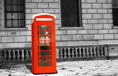 Londra telefon kulübesi