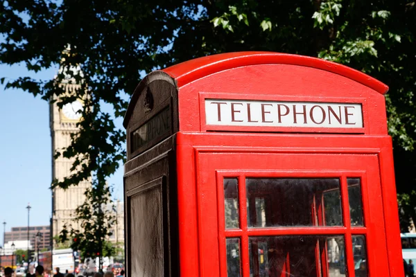 Big ben en rode telefooncel — Stockfoto