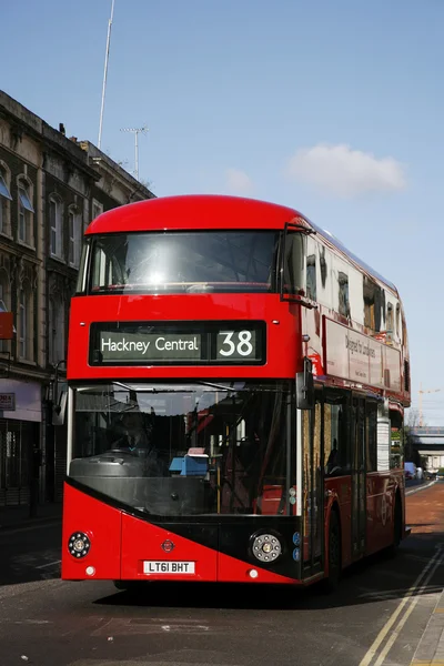 Londra için yeni otobüs — Stok fotoğraf