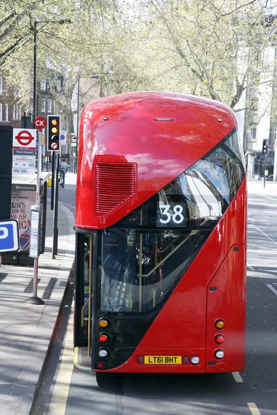 ロンドンの新しいバス — ストック写真