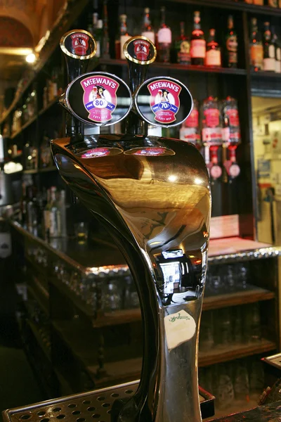 Vista interior de um pub escocês — Fotografia de Stock