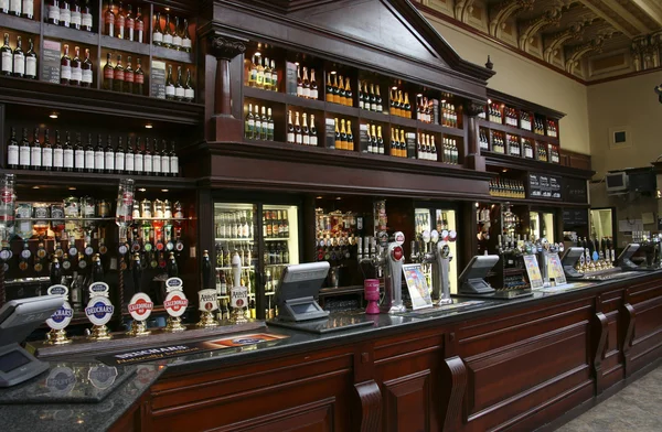 Vista interior de un pub escocés — Foto de Stock