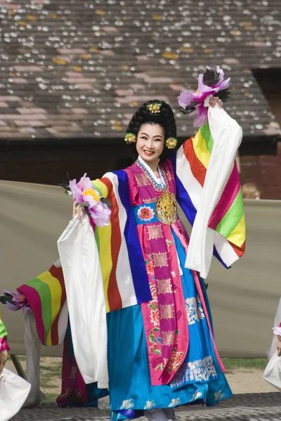 Korean ethnic dance performance — Stock Photo, Image