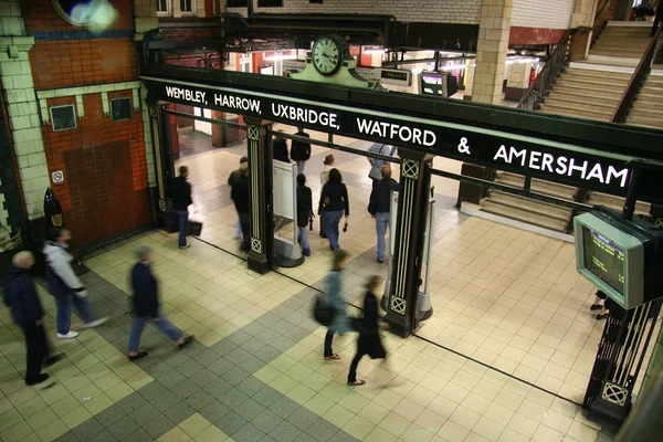 Внутренний вид лондонского метро — стоковое фото