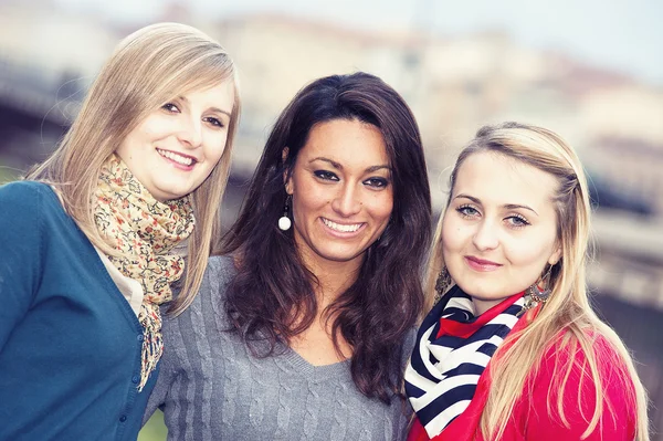 Three Women Outdoor — Stock Photo, Image