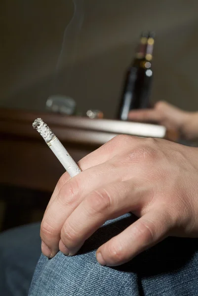 Függőség a dohányzás és az alkohol — Stock Fotó