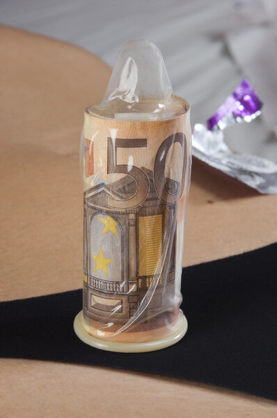 Деньги за презерватив
