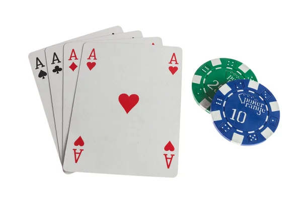 Čtyři esa kasino-karty s čipy — Stock fotografie