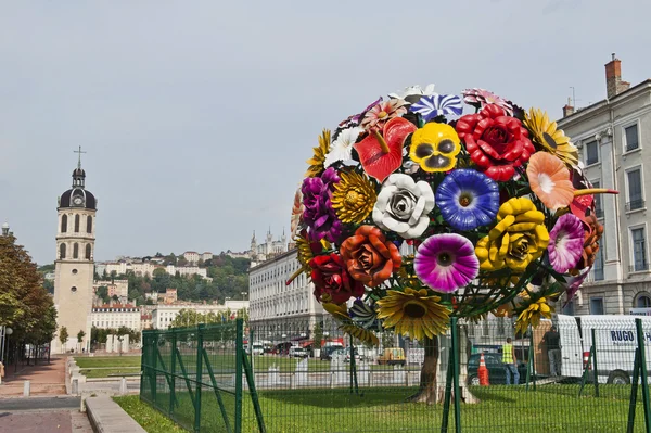 Sculpture of Flower Bouquet in Lyon — Stock Photo, Image