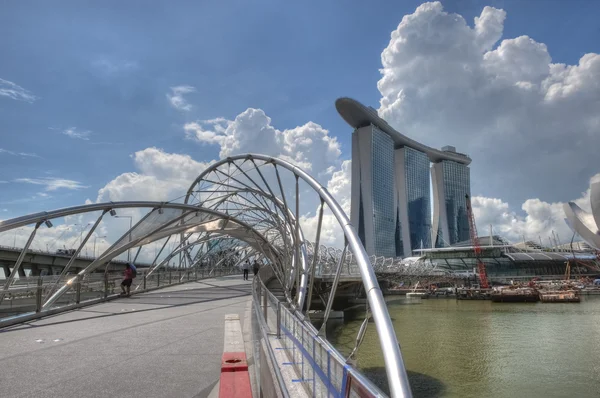 Dobbelt Helix Bridge til Marina Bay Sands - Stock-foto