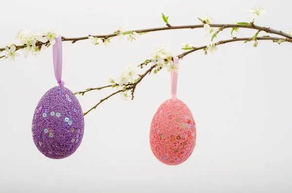 Easter eggs on a branch. — Stock Photo, Image