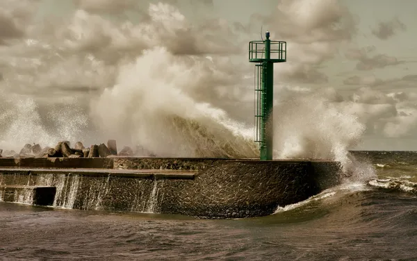 Величезний буря хвиля — стокове фото