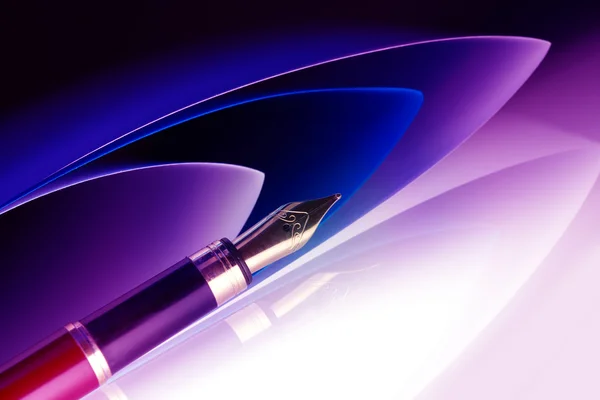 Penna con pennino dorato — Foto Stock