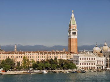 campanile ile Venedik görmek