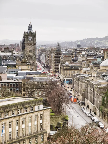 Una vista sul centro di Edimburgo — Foto Stock