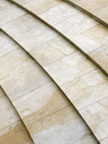 Architektur mit Linien auf dem Boden — Stockfoto