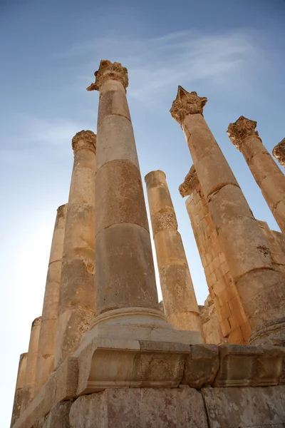 Weergave van oude Romeinse kolommen — Stockfoto