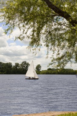 Yelkenli creve couer Gölü