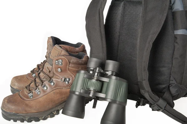靴子、 双筒望远镜、 背包 — 图库照片