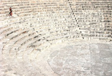 Kourion Antik Tiyatrosu, cyrus