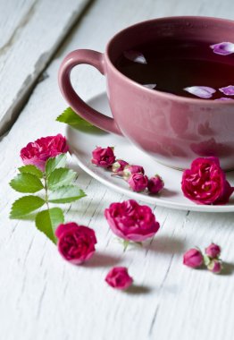 Briar'ın çay (rose hips çayla)