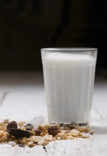 Stock image Conflakes with milk