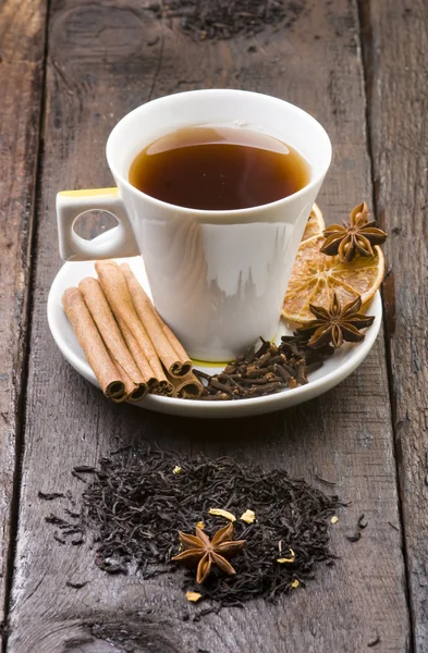 Cup of tea with herbs and spices — Stock Photo, Image