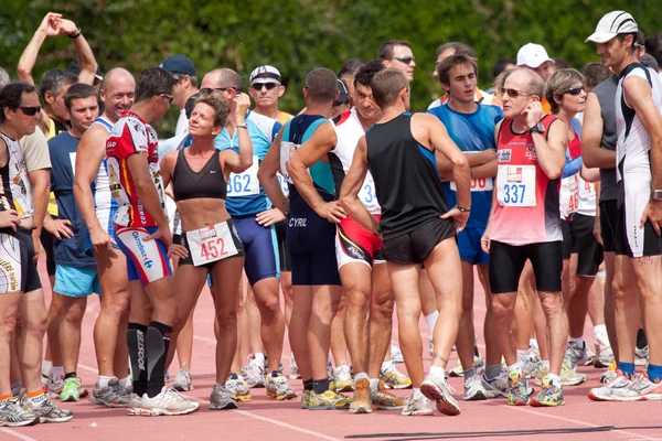 Konkurrenten warten auf den Lauf — Stockfoto