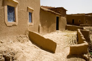 Courtyard house