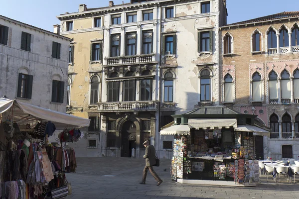 L'uomo ha fretta. — Foto Stock