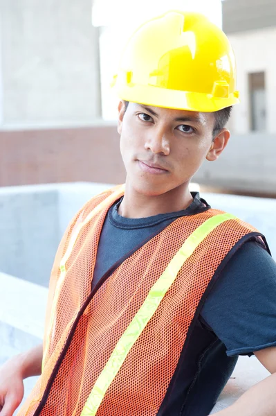 若いアジアの建設労働者 — ストック写真