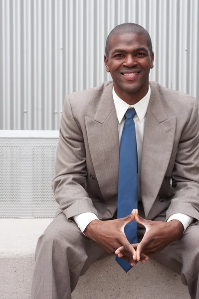 Portret van een Afrikaanse Amerikaanse zakenman — Stockfoto