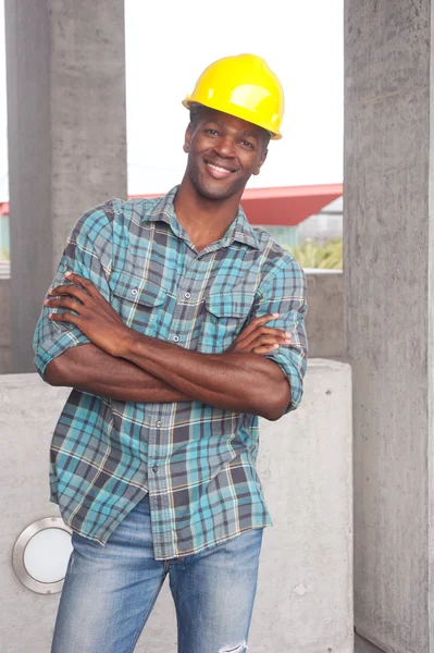 Afro-americano trabalhador da construção civil — Fotografia de Stock