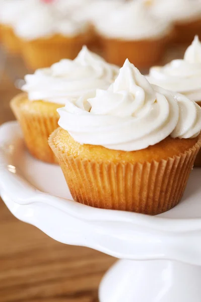 Cupcake con glassa bianca — Foto Stock