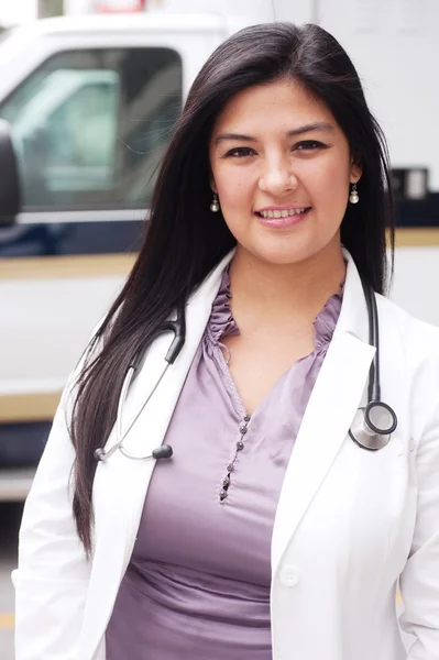Portrét mladého ženského lékaře — Stock fotografie