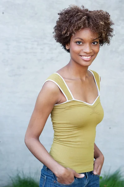 Mulher americana africana bonita — Fotografia de Stock