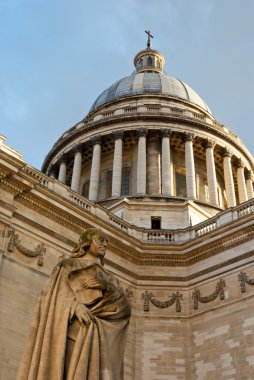 Pantheon kubbe görünümü, paris