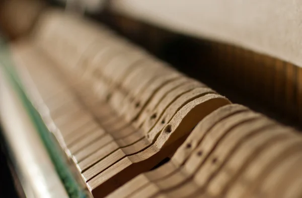 Aufrecht schwarzer Klavierhammer Detail — Stockfoto