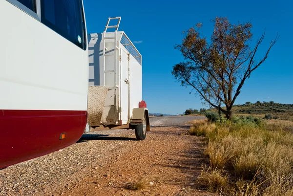 Van with trailer in the australian bush — Stock Photo, Image