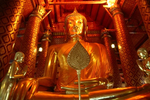 Goldener Budda in Ayuthaya Stockbild