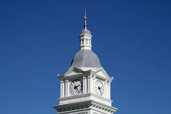 Torre relógio histórico — Fotografia de Stock