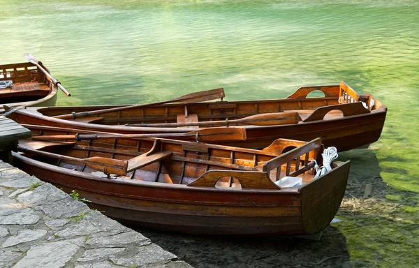 Деревянные лодки . — стоковое фото