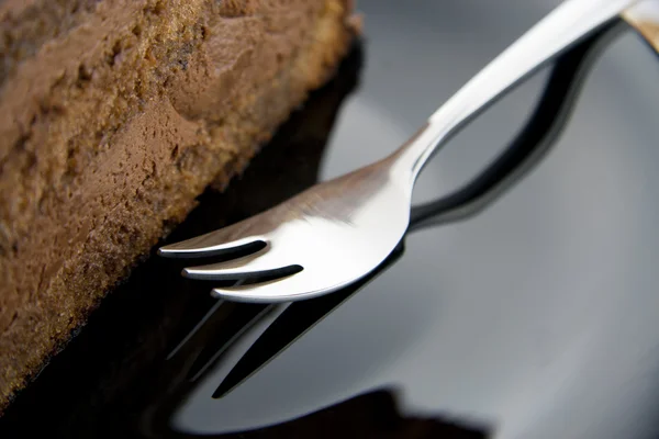 叉和巧克力蛋糕 — 图库照片
