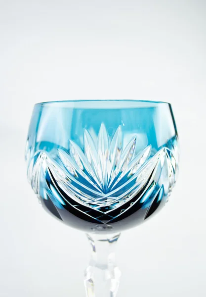Schöne hohe Glas isoliert auf weißem Hintergrund — Stockfoto