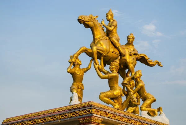 Golden thai god sculpture — Stock Photo, Image