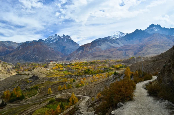 Fantastic view on the way to Muktinath — Stock Photo, Image