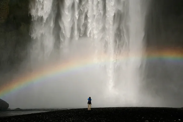 Waterval in IJsland Rechtenvrije Stockafbeeldingen