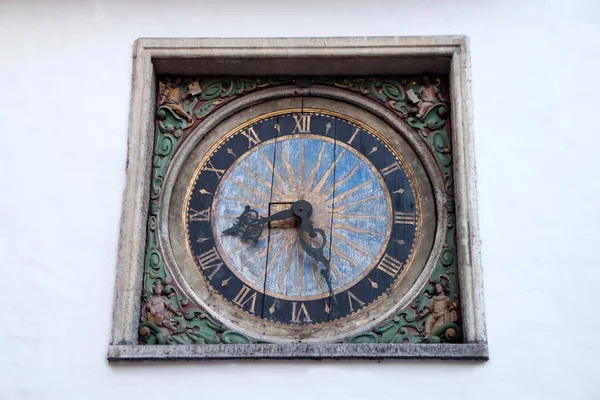 Relógio em Tallin — Fotografia de Stock