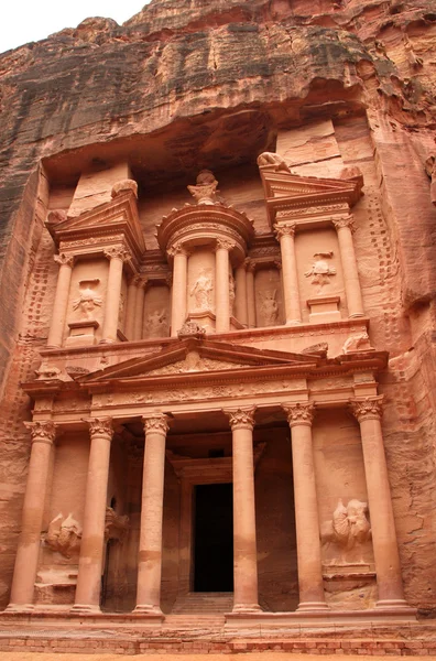 Tesouro na antiga cidade de Petra, na Jordânia — Fotografia de Stock